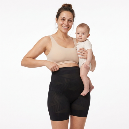 Short gainant Lilyssa noir porté, maman et bébé
