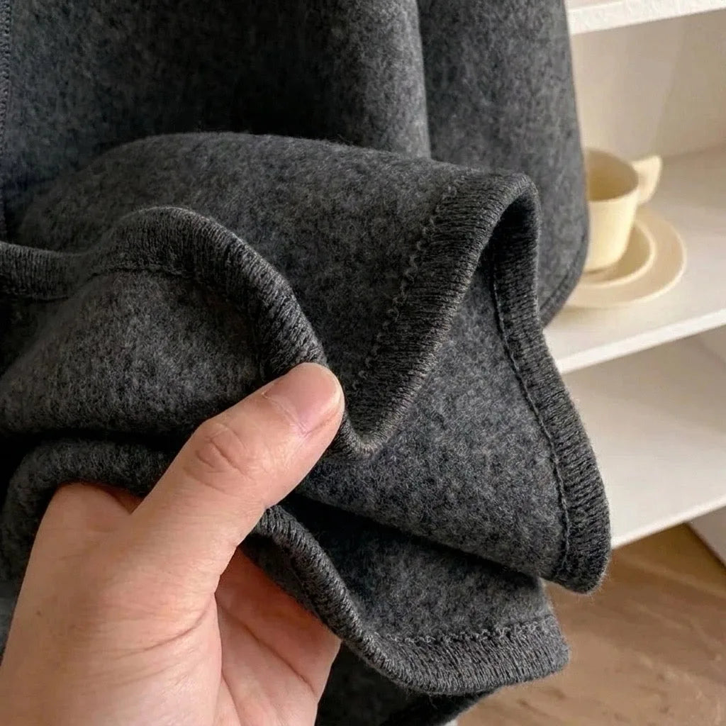 Gris foncé