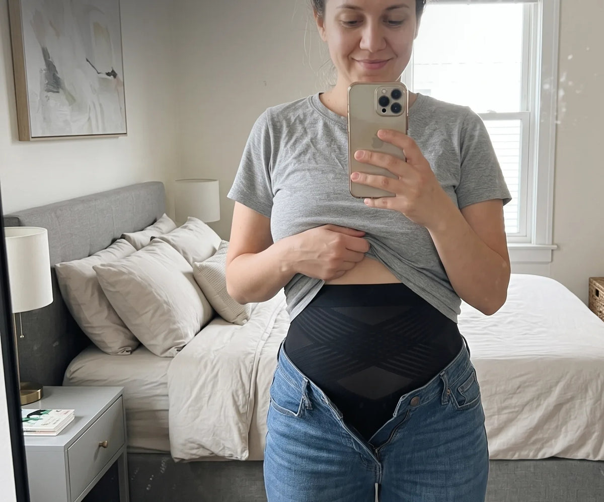 Short gainant Lilyssa porté sous un t-shirt